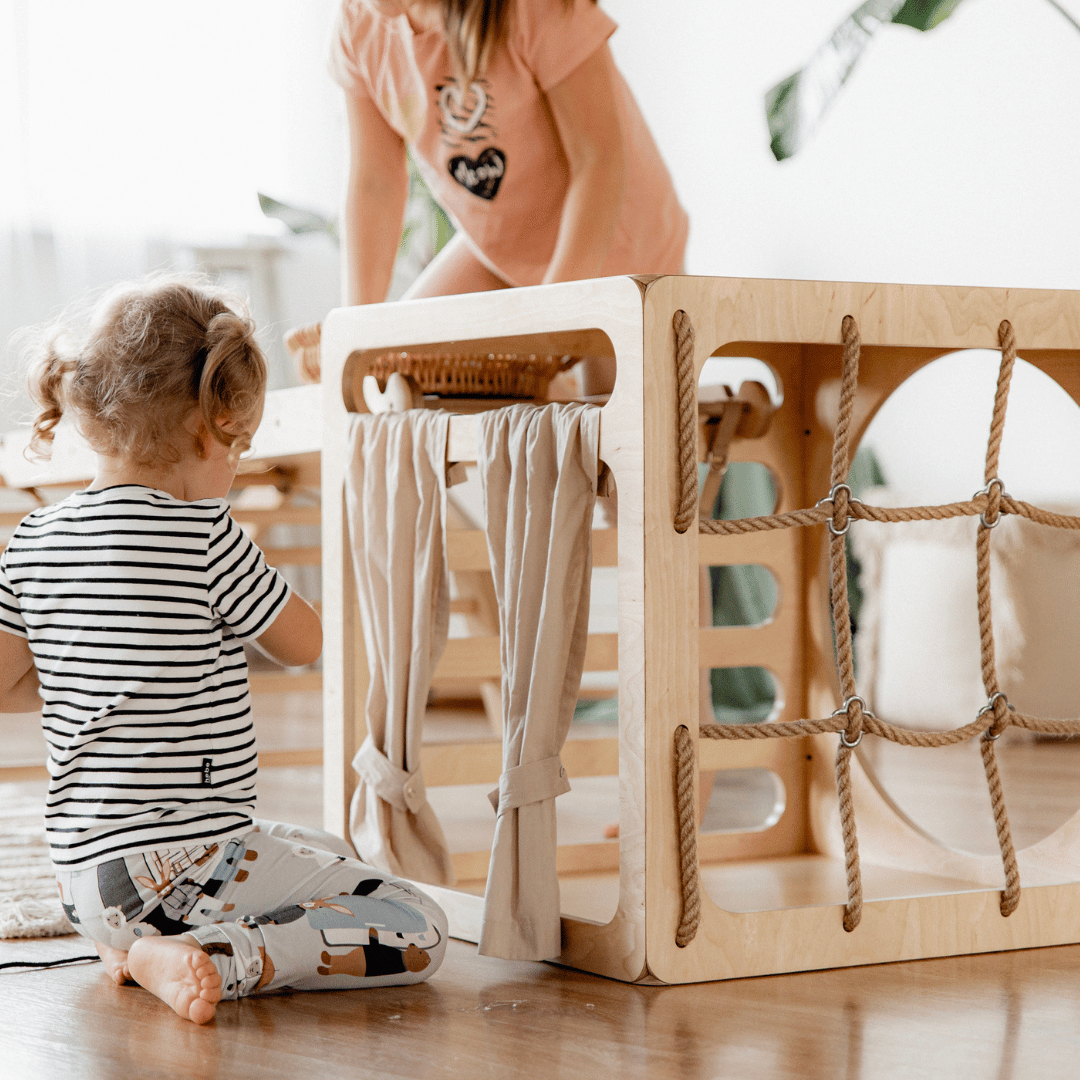 Montessori-lek som utvecklar och underhåller