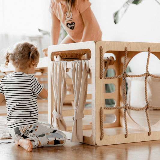 Montessori-lek som utvecklar och underhåller
